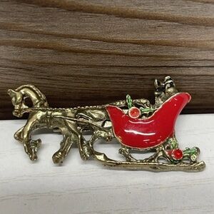 Christmas Pin Brooch Horse And Carriage